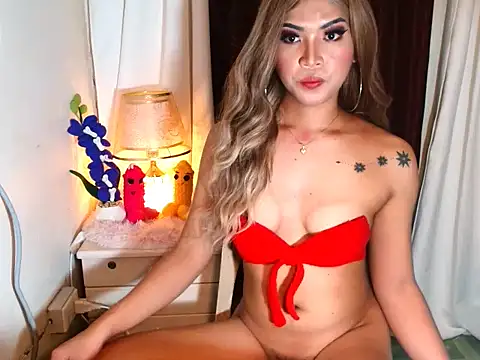 Gwensweetcum Show in webcam