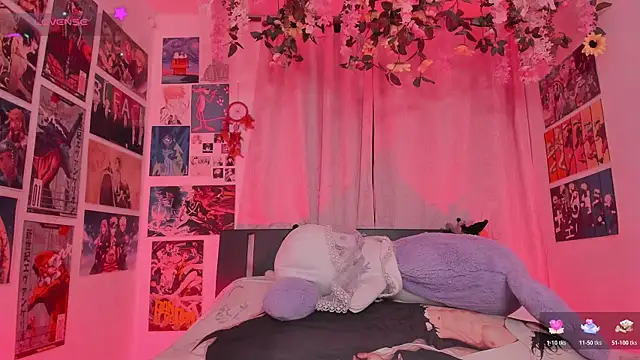 MissCurvyTop Chat XXX live
