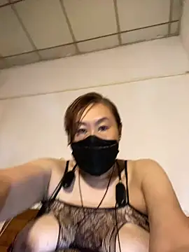 YEAG-QQ's Live XXX Chat