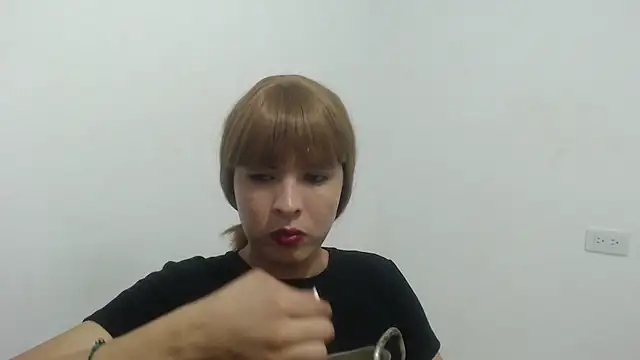 estefania224's Live XXX Chat