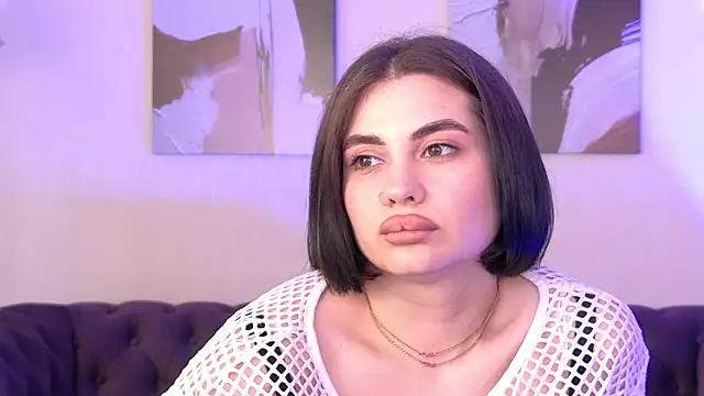 Chat +18 de AdrianaToress ao vivo