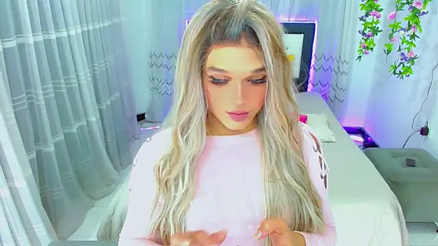 TaylorMon: вебкам-шоу