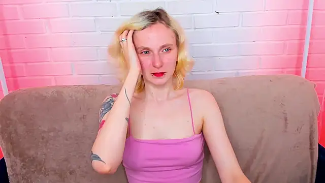 LikiLips' Live XXX Chat