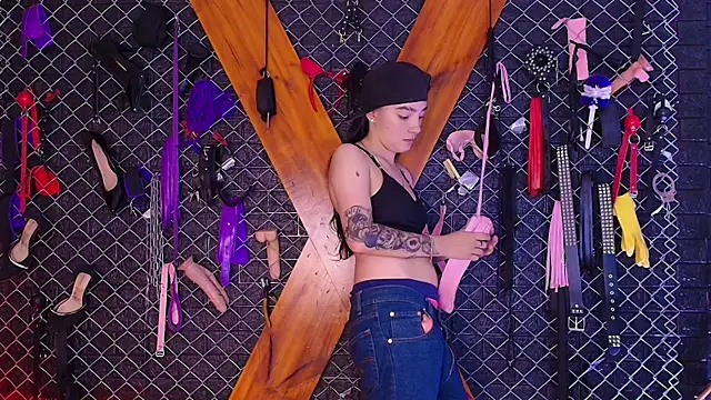 Czat XXX na żywo – Bellatrix_Infernal_BDSM