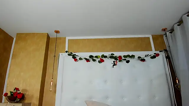 Heidy_milf: онлайн-секс-чат