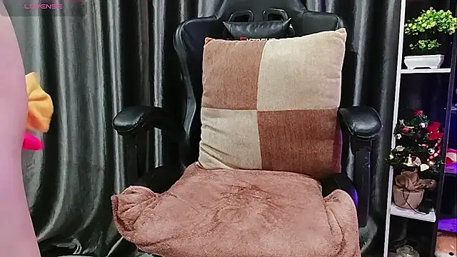 XXX chat uživo modela Yuki-yio