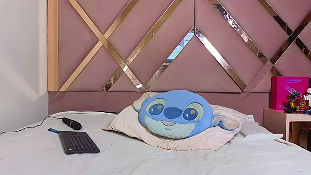 Živá chatovací místnost Sophia_moo_