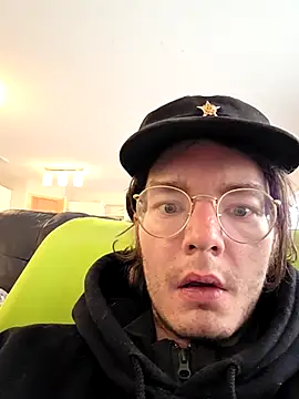 KinkyKittyBoy webkamerás műsora