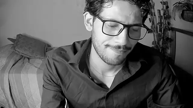 Nicholasrodrii: απευθείας συνομιλία ΧΧΧ