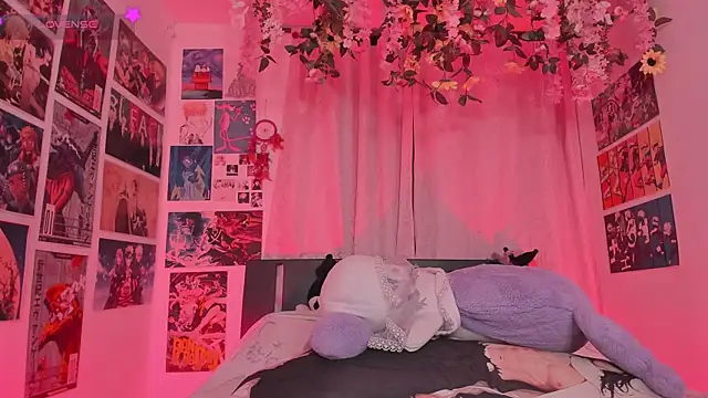 MissCurvyTopのライブXXXチャット