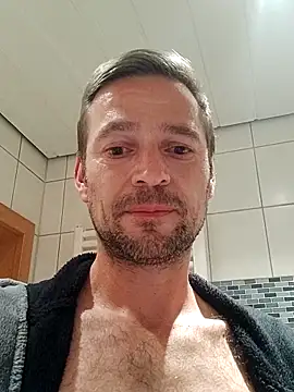 XXX chat uživo modela janosch319