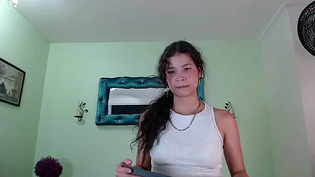 ChalonVera's Live XXX Chat