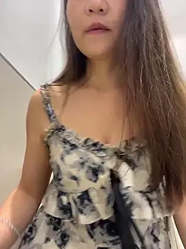 xiaochengzi505 在線直播表演