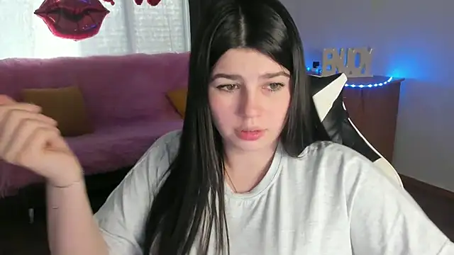 KisaModel's Live XXX Chat