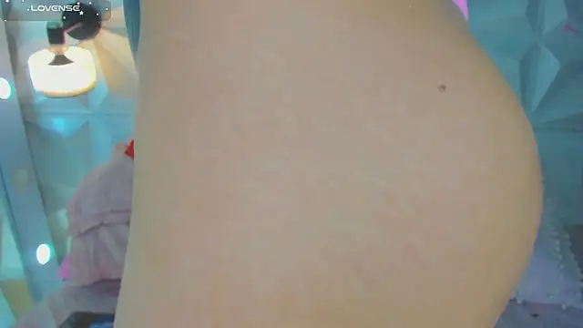 XXX chat uživo modela cute_latinaxxx