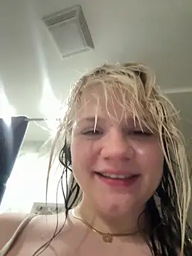 Cutiepiespanks Show in webcam