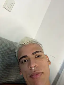 PrincesLeo Adlı Modelin Canlı XXX Sohbeti