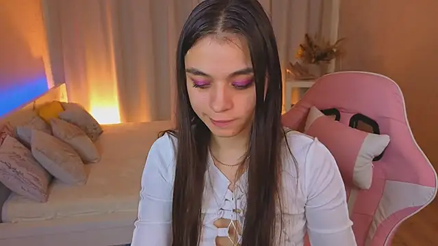 Kim_Bless' Webcam Show