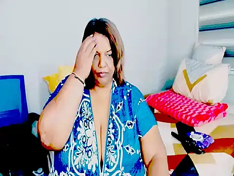 Sassy_Tassy's Live XXX Chat