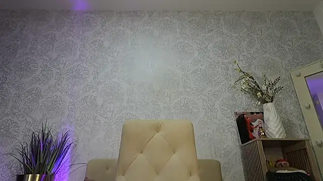 Chatroom XXX en direct de HOTBLACKANDWHITE2