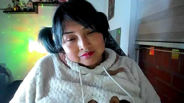 Shaddycute_ লাইভ XXX চ্যাট