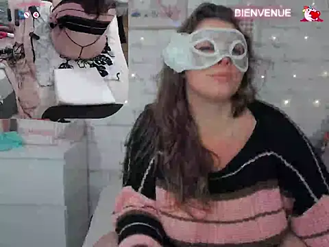 JuliaFrancaise's Live XXX Chat