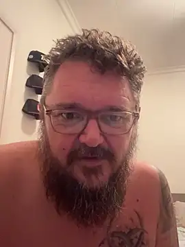 TatooedBear webcam show