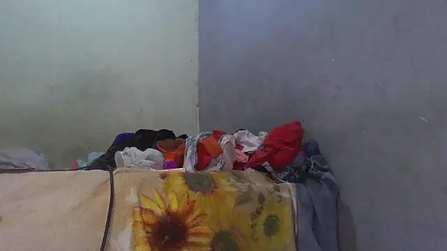 thasmyni's Live XXX Chat