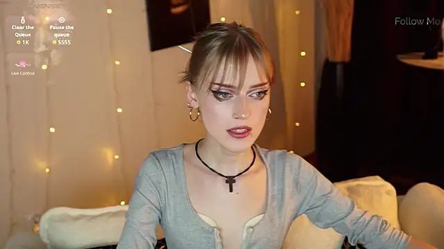 KiraMontoya Chat XXX in diretta