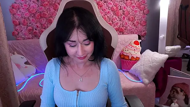 XXX chat uživo modela CarolinaaFoxyyy