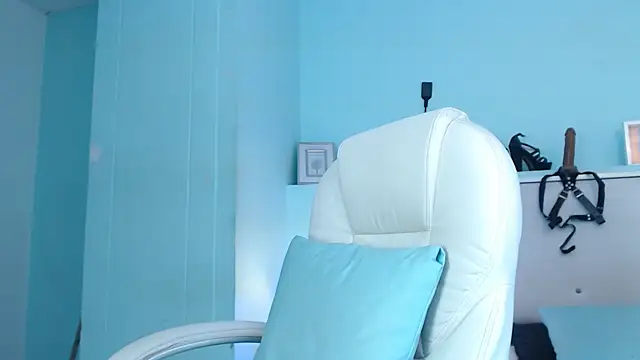 Emerald_gh élő XXX-chatje