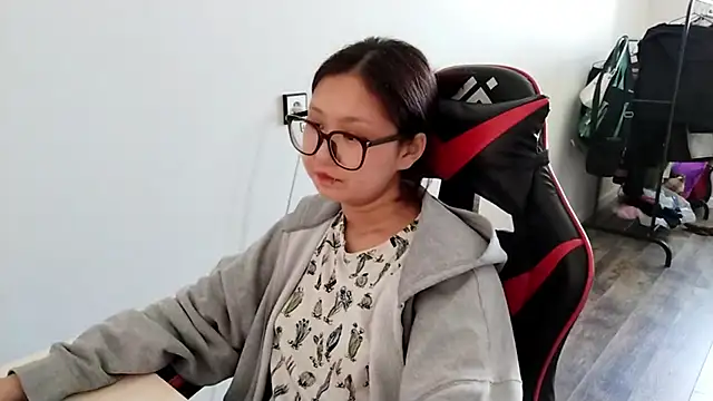 Chat +18 de AdelineCanup ao vivo