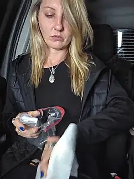 SheIsSomething Live XXX Chat