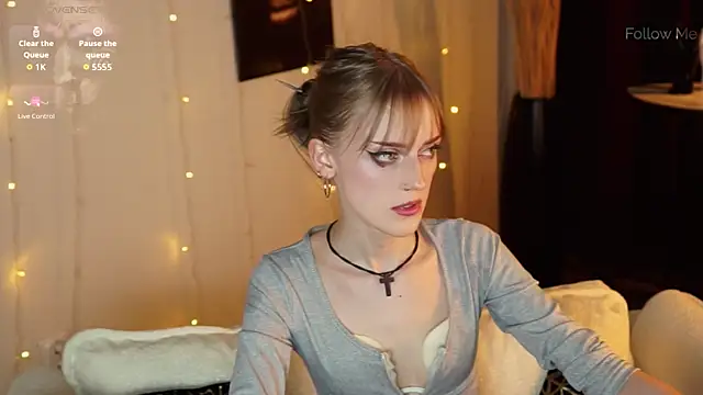 KiraMontoya's Live XXX Chat