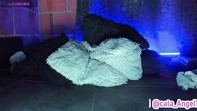 Živý XXX chat Cata-angel