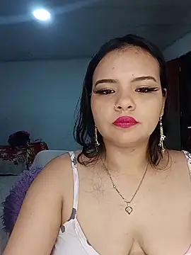 Chatroom XXX en direct de Emily_Rouse23