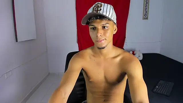 Master_hot06 Chat XXX in diretta