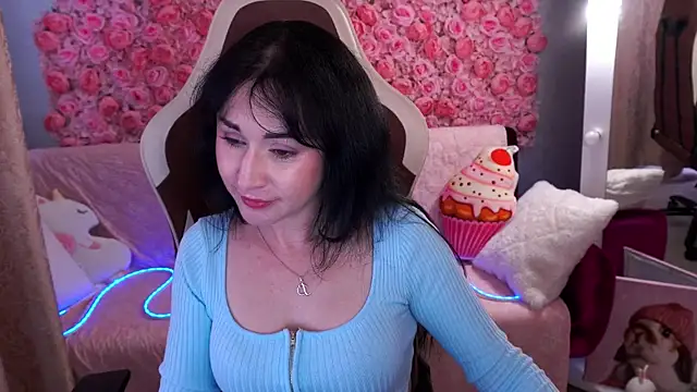 CarolinaaFoxyyy Chat XXX in diretta