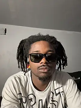 MIGHTYDEMONXXX's Live XXX Chat