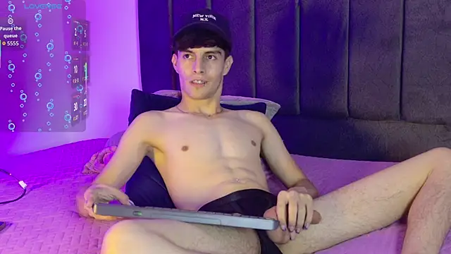 XXX chat uživo modela axxxel_twink