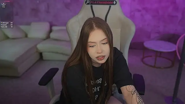 Živý XXX chat Esmie_Smile
