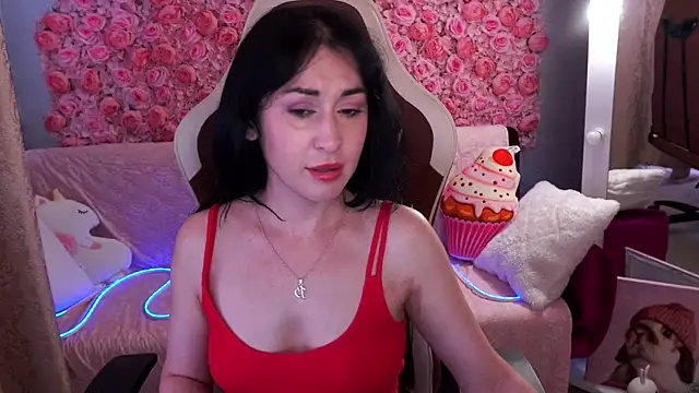CarolinaaFoxyyy élő XXX-chatje