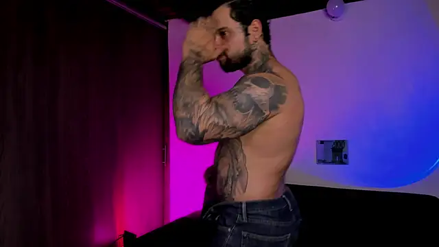Živý XXX chat natevillage