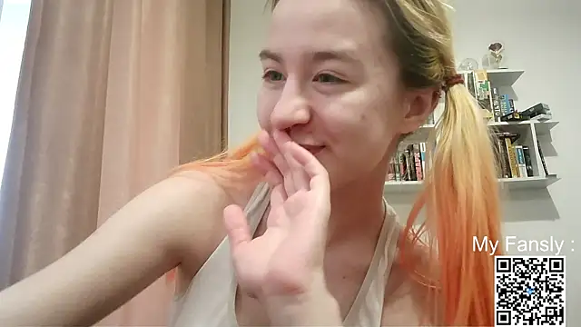 Emilya201n Live XXX chat