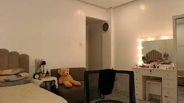 LoveMarieFoxxx 在線直播表演