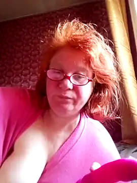 SquirrelFine Chat XXX live