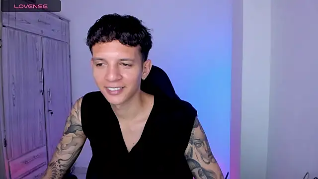 tylernova Pertunjukan Webcam