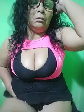 Amarantha25's Live XXX Chat