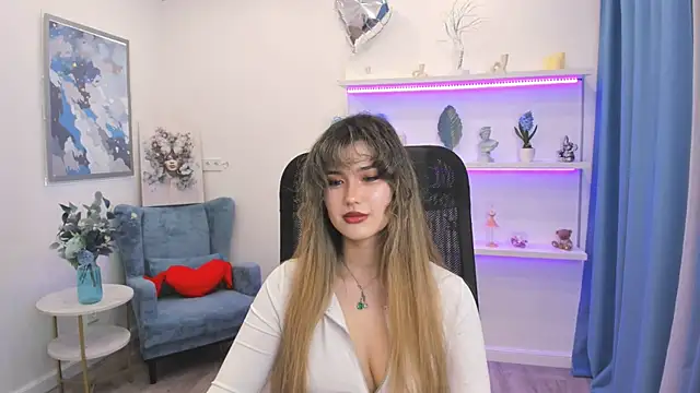 AnneTLi Adlı Modelin Canlı XXX Sohbeti