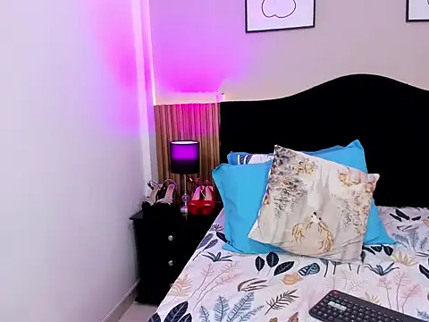 Pauline_Fox Adlı Modelin Canlı XXX Sohbeti